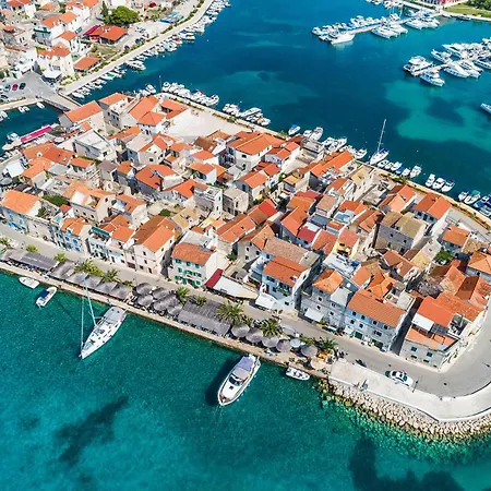 Lux1 Tribunj Semesterbostad *