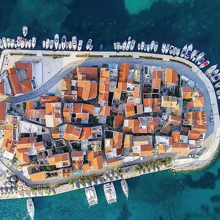 Lux1 Tribunj Semesterbostad Tribalj