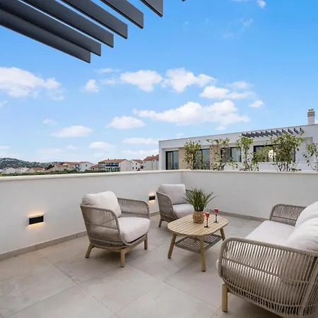 Semesterbostad Lux1 Tribunj