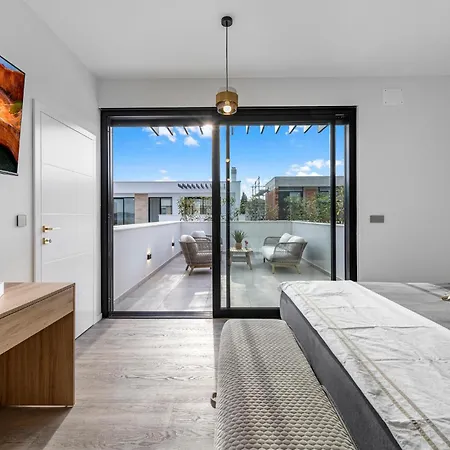 Lux1 Tribunj Semesterbostad