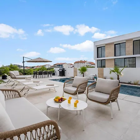 Semesterbostad Lux1 Tribunj Tribalj