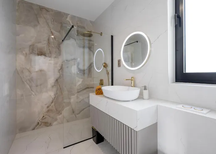 Lux1 Tribunj Vakantiehuis *