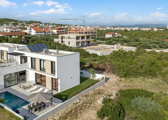 Lux1 Tribunj * Tribalj